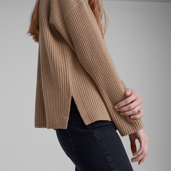 Club Monaco Cashmere Blend Ribbed Henley Sweater - Picture 4 of 8